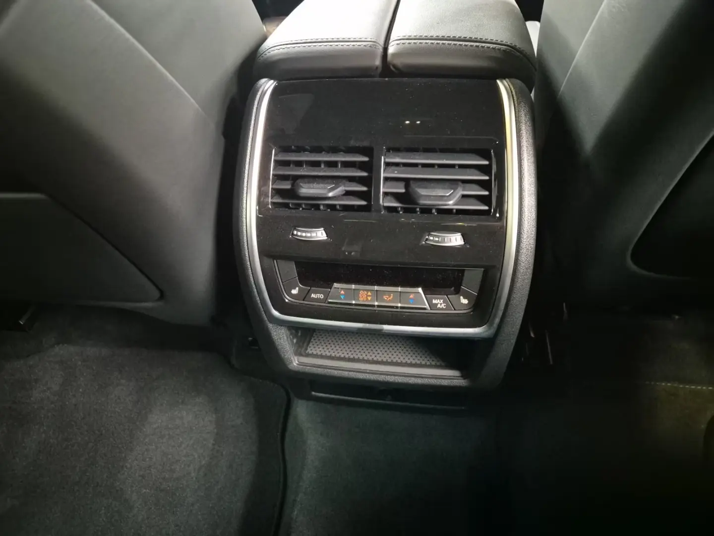 BMW X6 M Competiție Harman Kardon