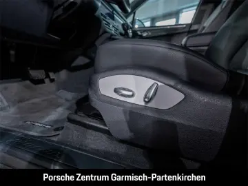 Macan 3-Zonen-Klimaautom. LED LED-hinten