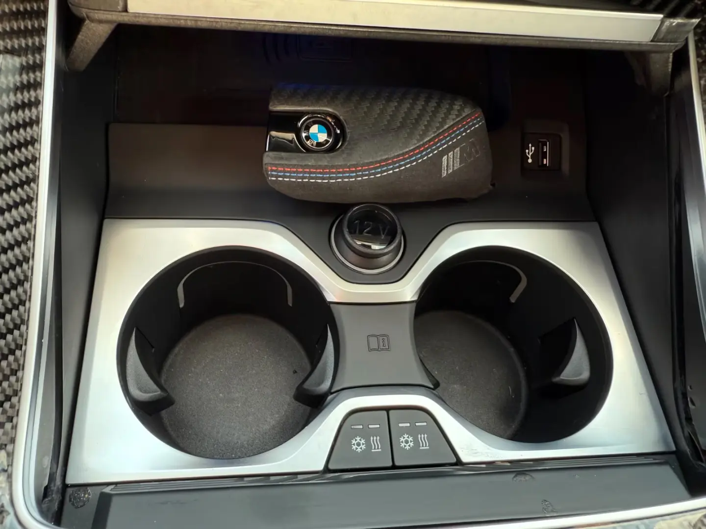 BMW X6 M AHK Pano Carbon Sitzlüft. Sky ACC