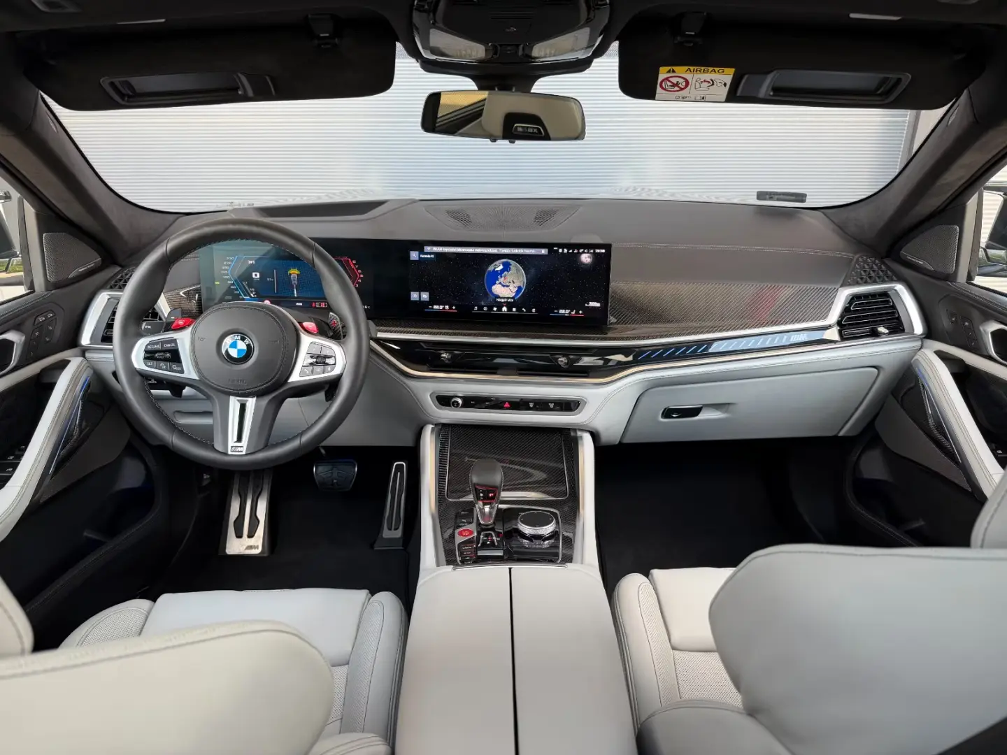 BMW X6 M AHK Pano Carbon Sitzlüft. Sky ACC