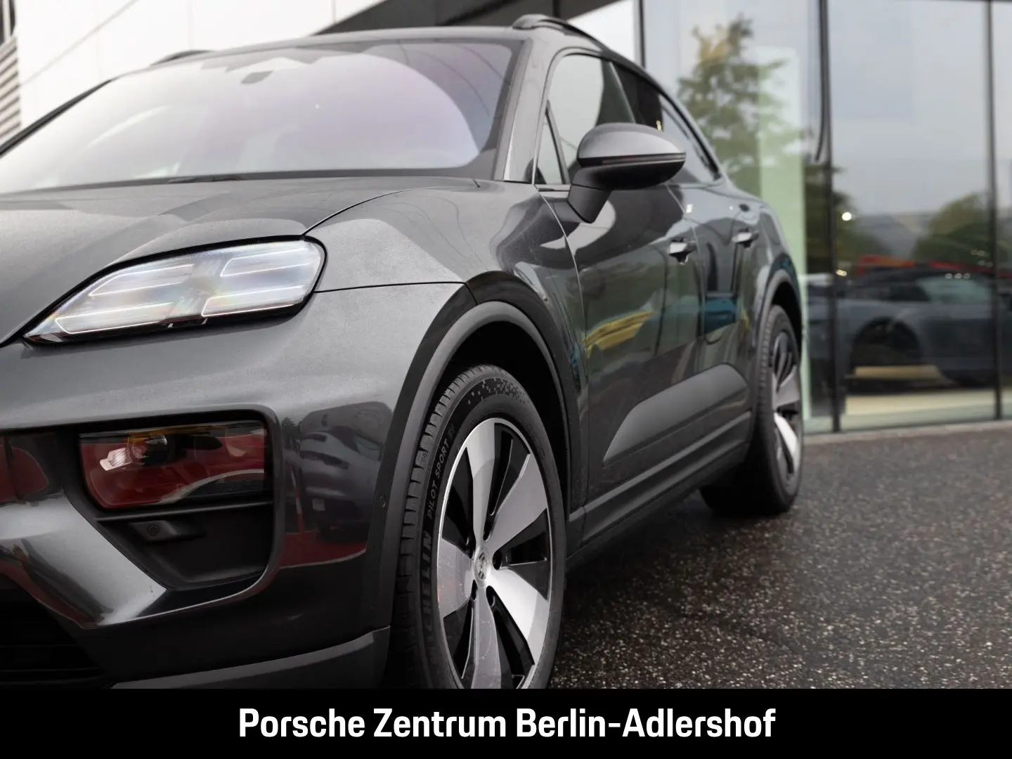 Macan 4 InnoDrive LED-Matrix BOSE Panoramadach