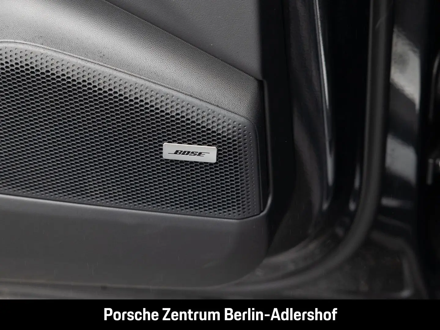 Macan 4 InnoDrive LED-Matrix BOSE Panoramadach