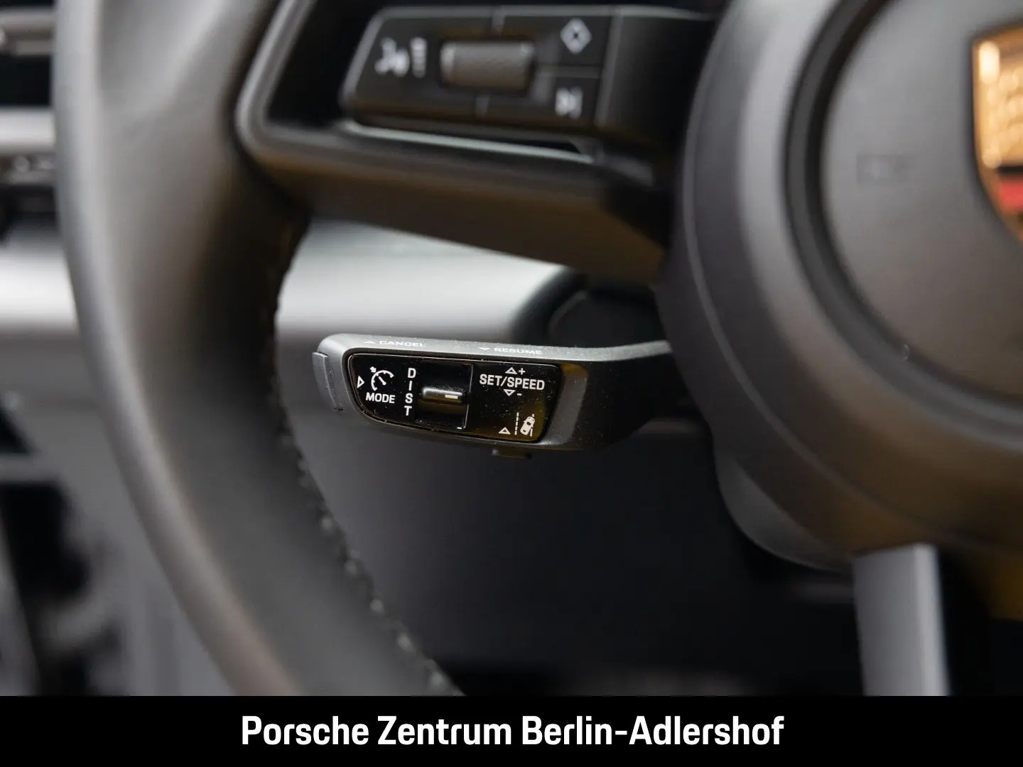 Macan 4 InnoDrive LED-Matrix BOSE Panoramadach