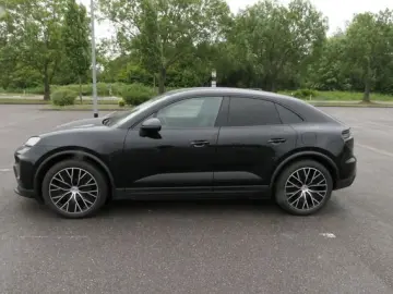 Macan 4 Electric - Bose Soundsystem Kombilimousi