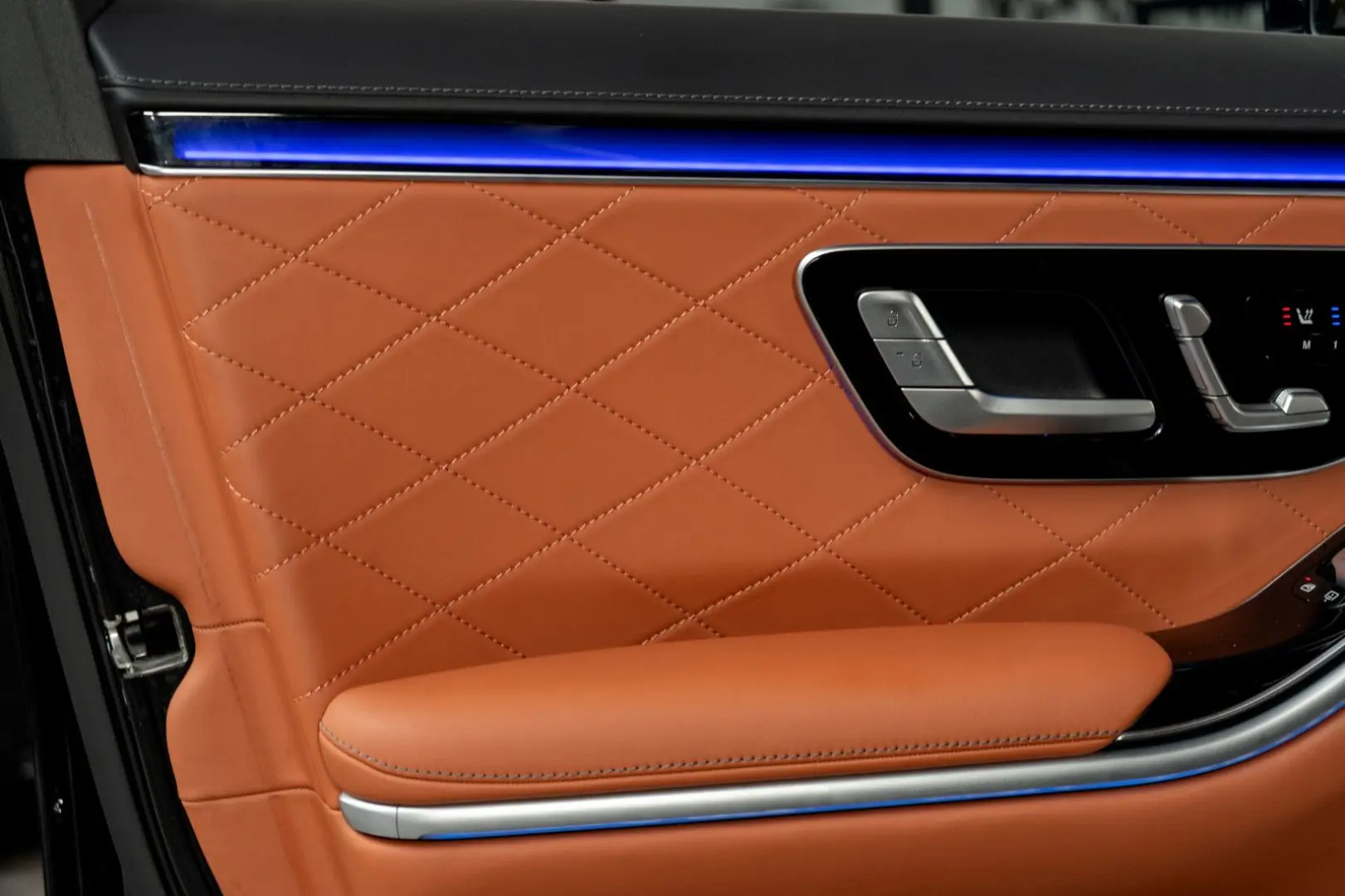 S 350d 4M LANG #MANUFAKTUR #FIRST-CLASS #TISCHE