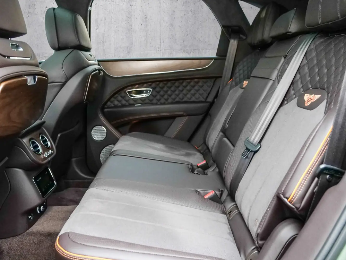 Bentayga S V8 Styling Spec  Naim  Touring Spec