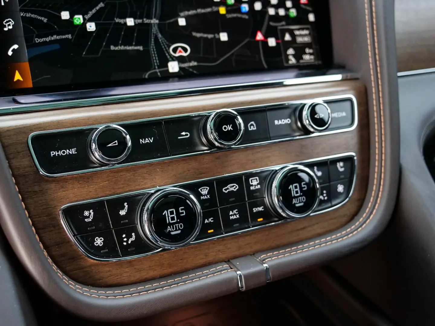 Bentayga S V8 Styling Spec  Naim  Touring Spec