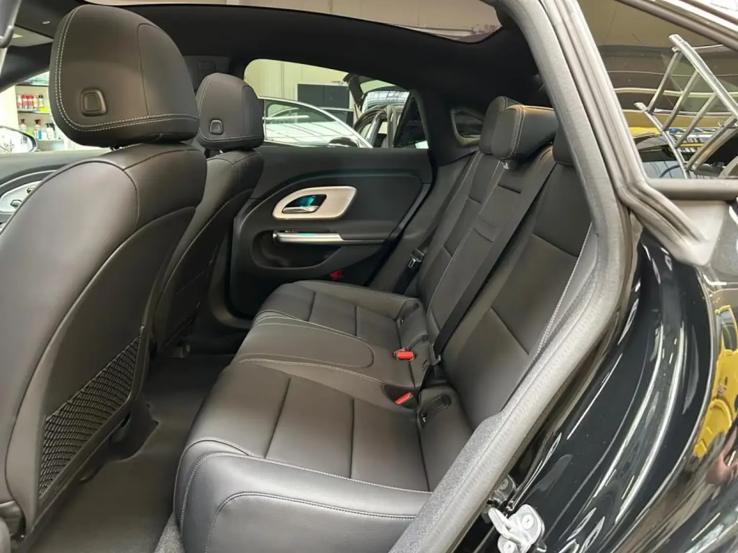 Noul Model Mercedes-Benz CLA 250   mit EQ