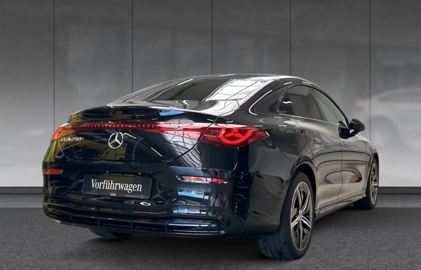 Noul Model Mercedes-Benz CLA 250   mit EQ