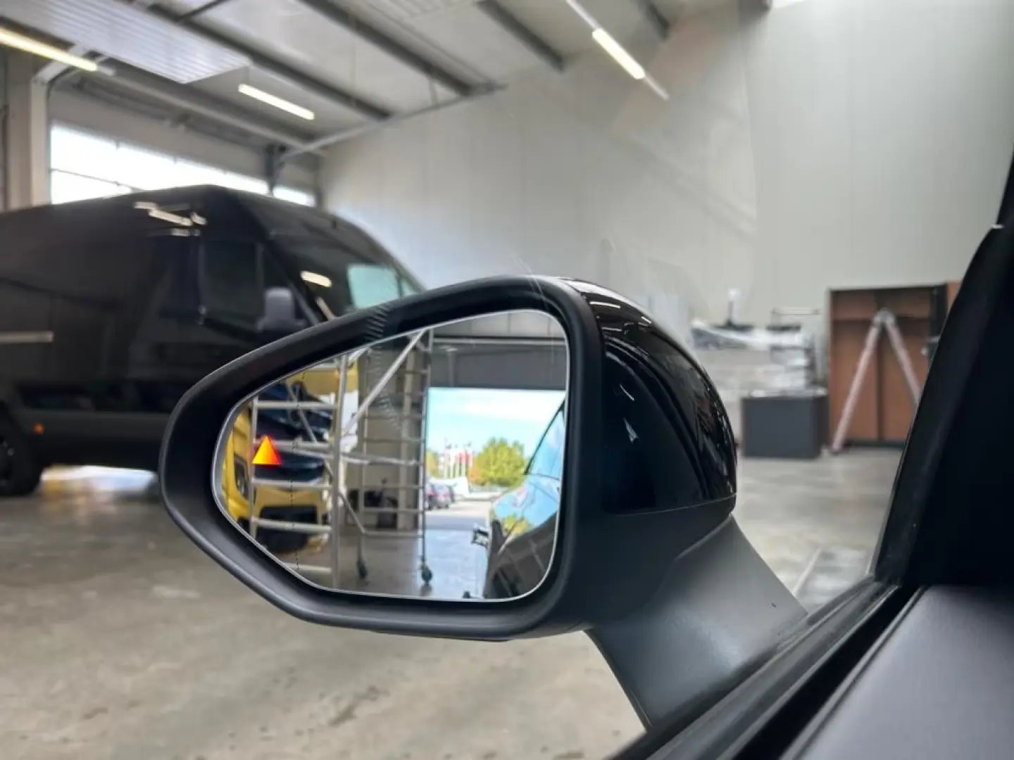 Noul Model Mercedes-Benz CLA 250   mit EQ