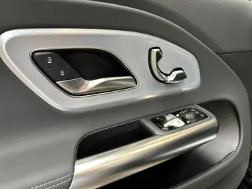 Noul Model Mercedes-Benz CLA 250   mit EQ