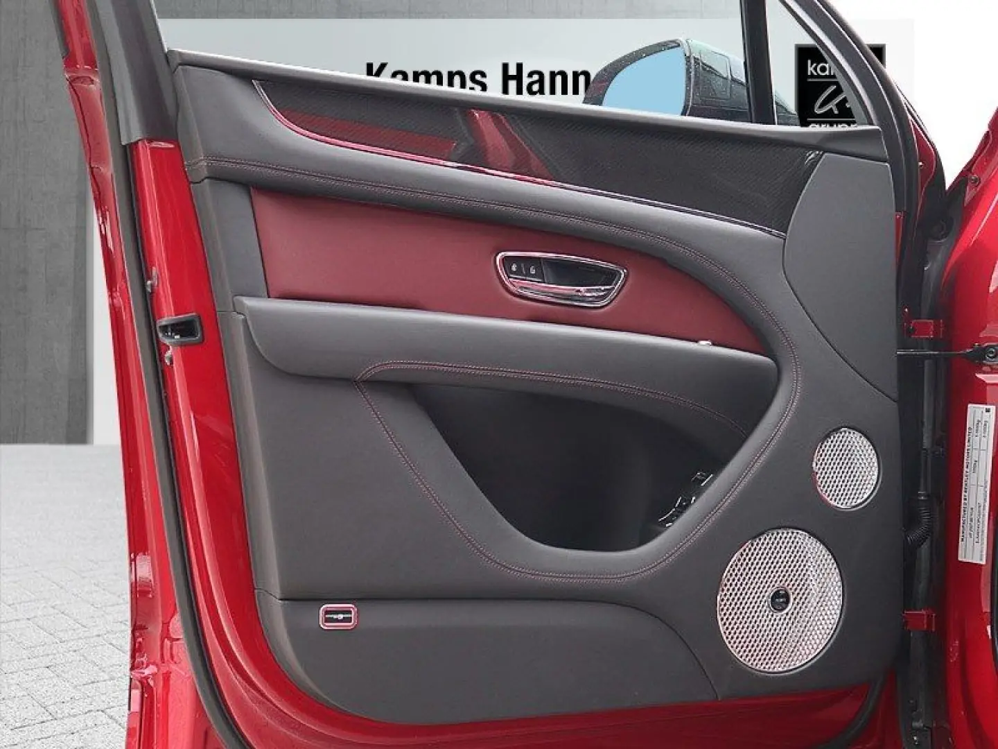 Bentayga Hybrid S  NAIM Carbon Styling