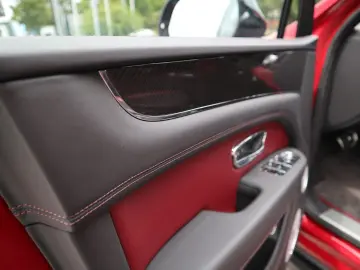 Bentayga Hybrid S  NAIM Carbon Styling