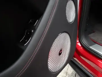 Bentayga Hybrid S  NAIM Carbon Styling