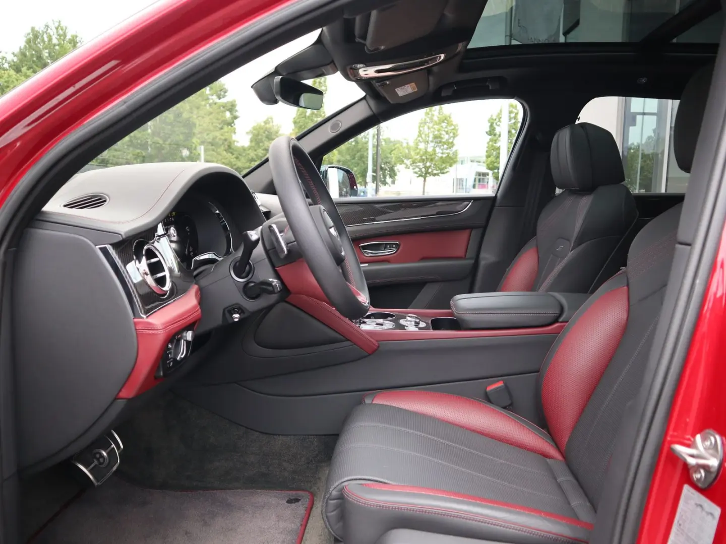 Bentayga Hybrid S  NAIM Carbon Styling