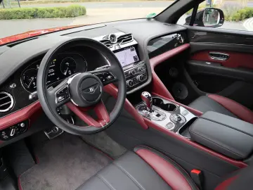 Bentayga Hybrid S  NAIM Carbon Styling