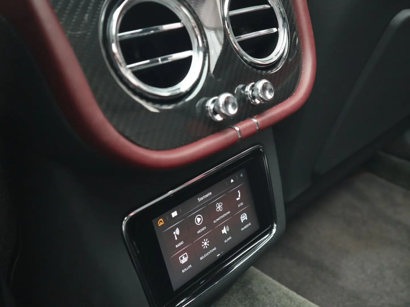 Bentayga Hybrid S  NAIM Carbon Styling