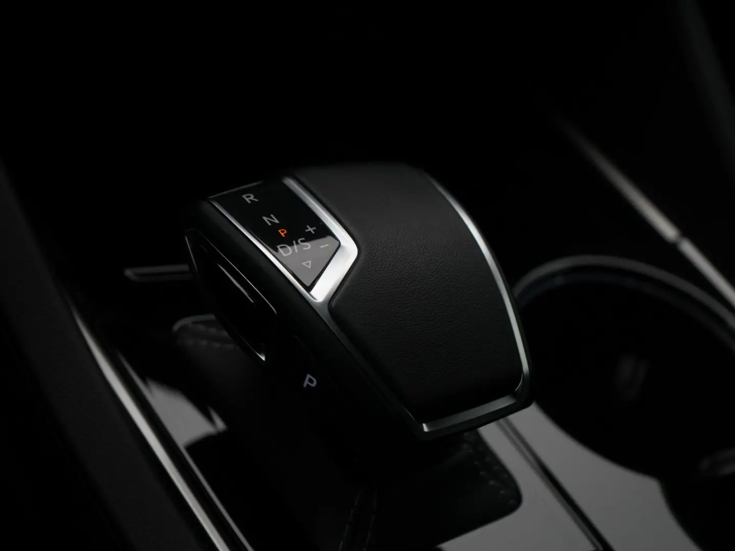 Volkswagen Touareg V6 R-Line MATRIX LEDER LUFT MEMORY