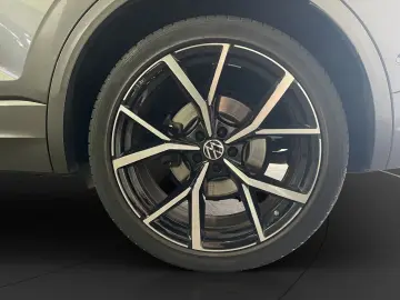 Volkswagen Touareg 3.0 V6 TDI 4M R-Line Panorama Matrix