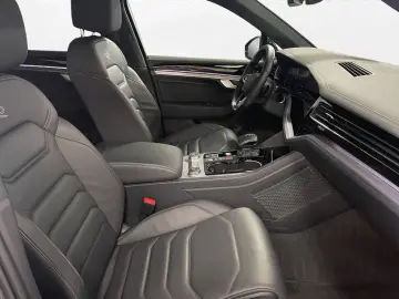 Volkswagen Touareg 3.0 V6 TDI 4M R-Line Panorama Matrix