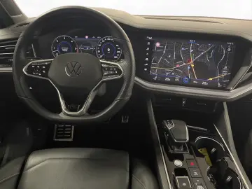 Volkswagen Touareg 3.0 V6 TDI 4M R-Line Panorama Matrix