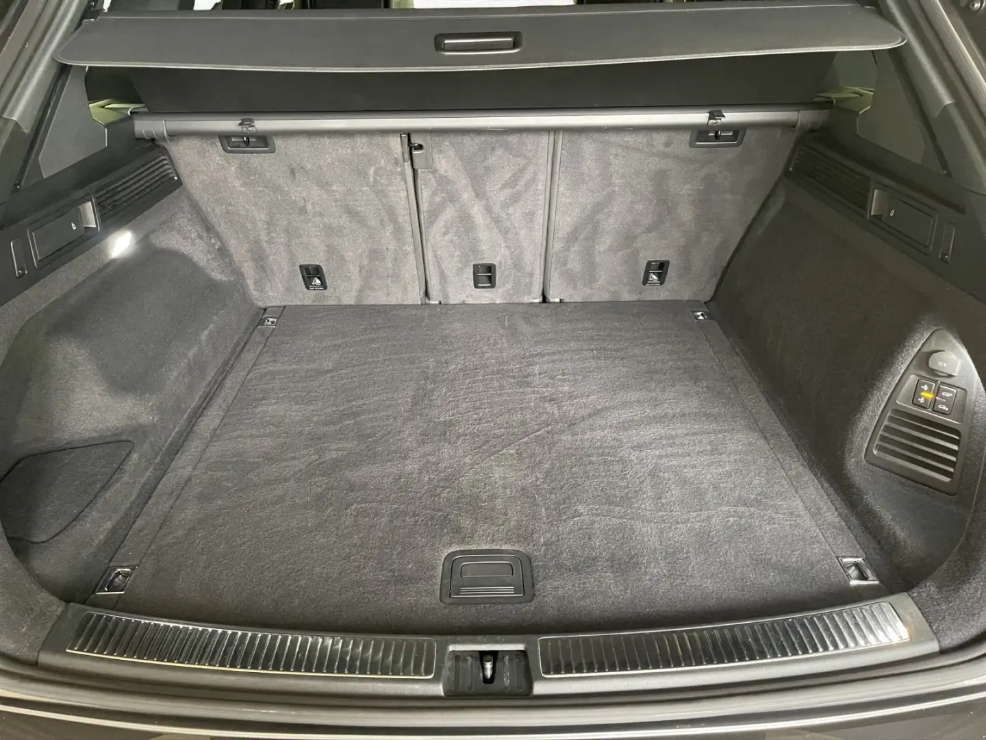 Volkswagen Touareg 3.0 V6 TDI 4M R-Line Panorama Matrix