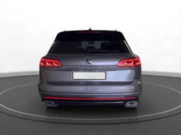 Volkswagen Touareg 3.0 V6 TDI 4M R-Line Panorama Matrix