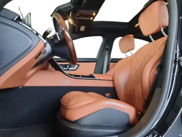 Mercedes-Benz S 580 Limuzina 4MATIC langa DiLight