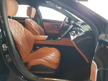 Mercedes-Benz S 580 Limuzina 4MATIC langa DiLight