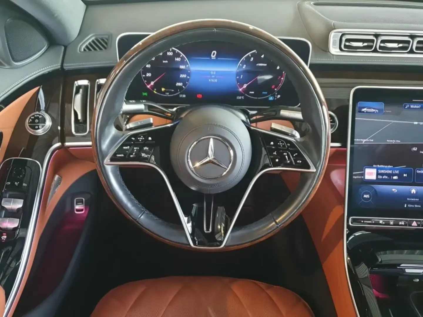 Mercedes-Benz S 580 Limuzina 4MATIC langa DiLight