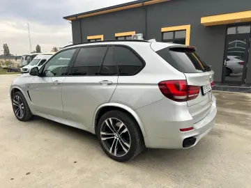 BMW X5 M50