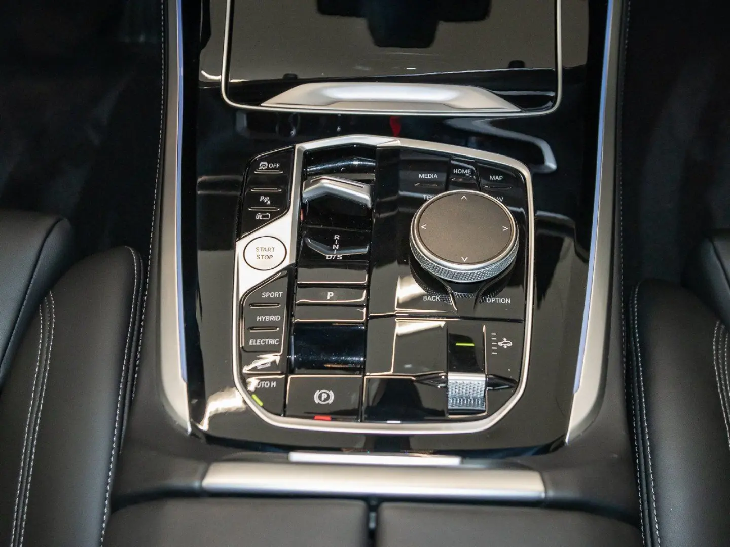 X5 50 e xDrive AHK Innovations-Paket Sensafin 21