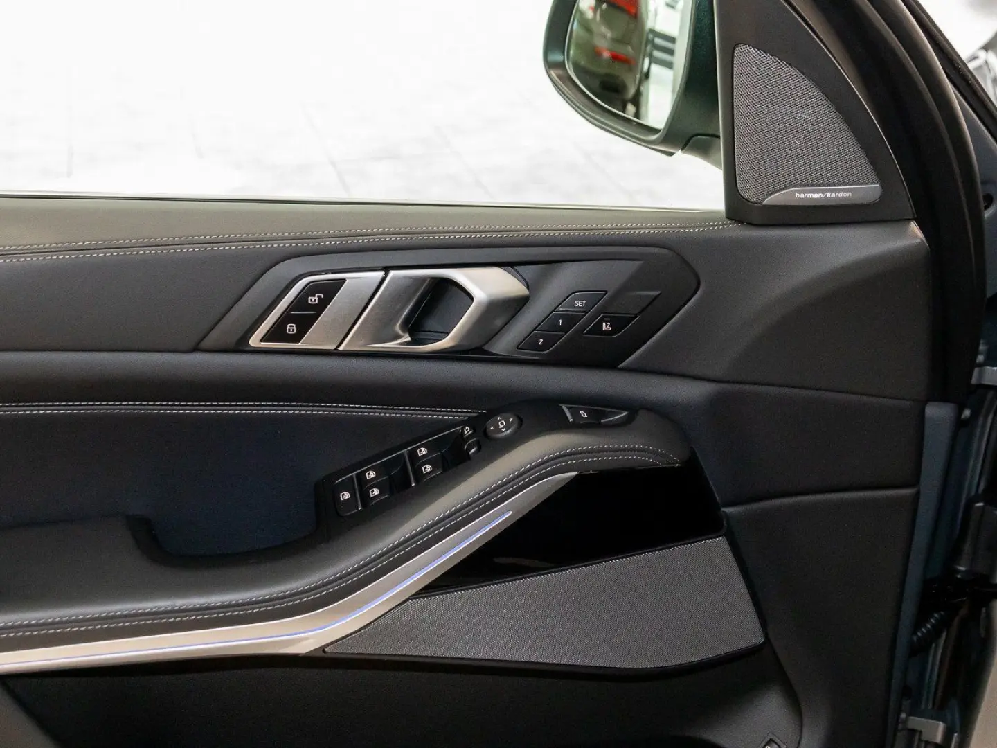 X5 50 e xDrive AHK Innovations-Paket Sensafin 21