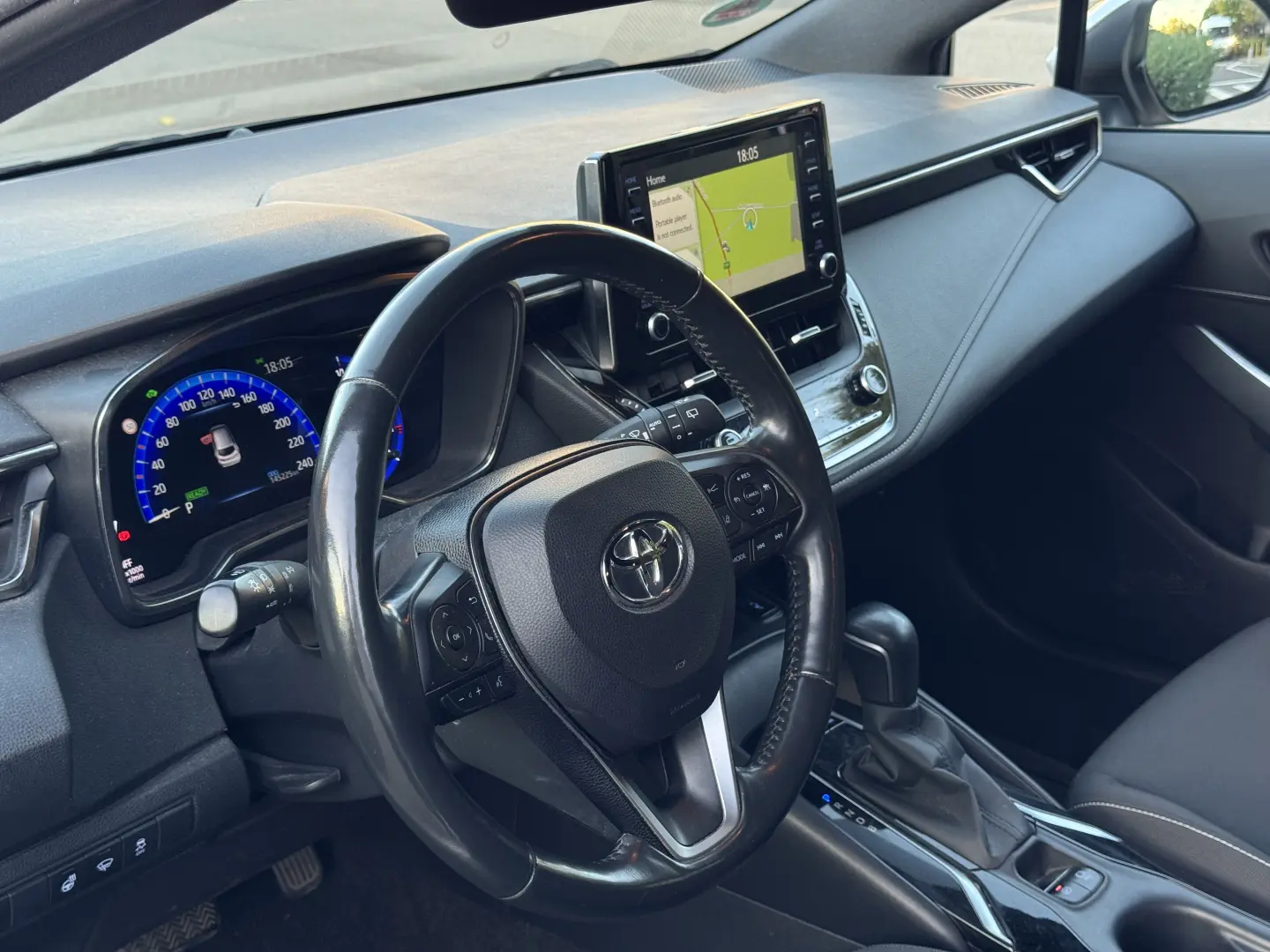 TOYOTA COROLLA 1.8 HYBRID EXCLUSIVE