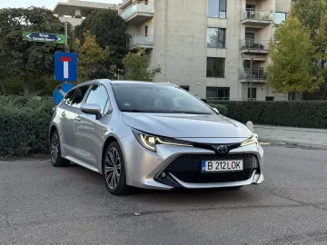 TOYOTA COROLLA 1.8 HYBRID EXCLUSIVE