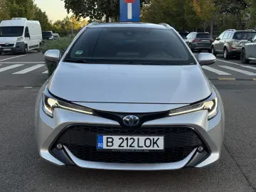 TOYOTA COROLLA 1.8 HYBRID EXCLUSIVE