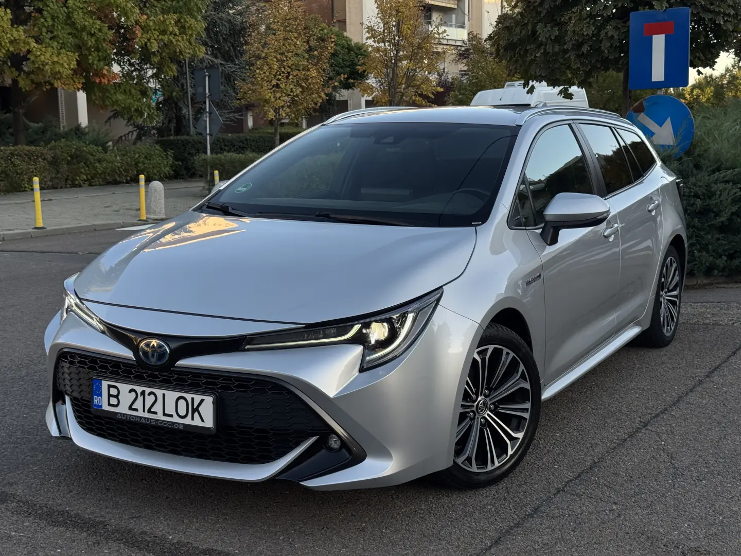 TOYOTA COROLLA 1.8 HYBRID EXCLUSIVE