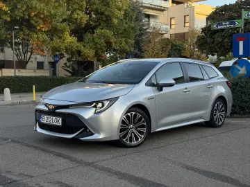 TOYOTA COROLLA 1.8 HYBRID EXCLUSIVE