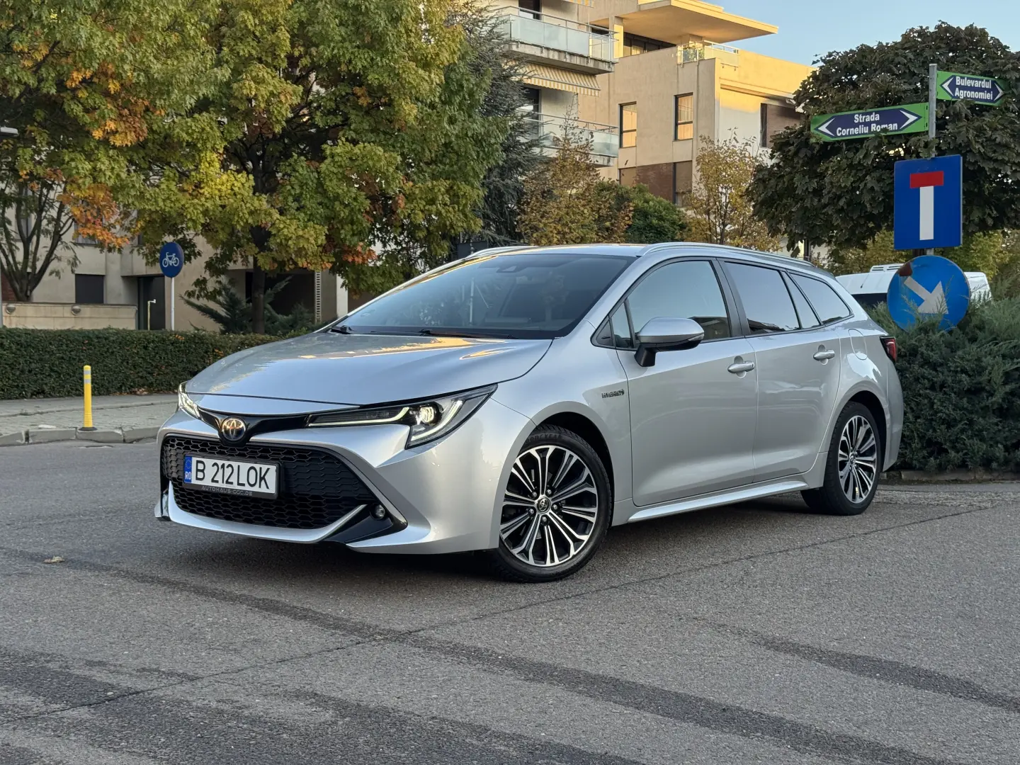 TOYOTA COROLLA 1.8 HYBRID EXCLUSIVE