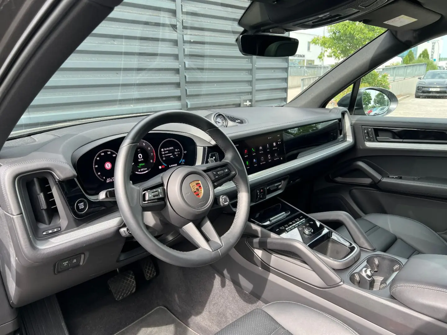 Cayenne E-Hybrid   Luftfederung   InnoDrive