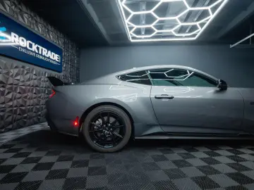 Mustang GT Coupe 5.0 Ti-VCT V8 Performance LED