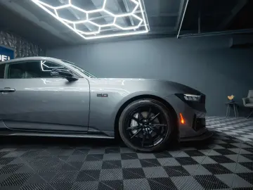 Mustang GT Coupe 5.0 Ti-VCT V8 Performance LED