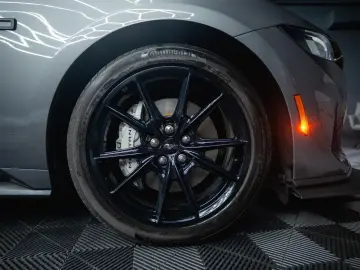 Mustang GT Coupe 5.0 Ti-VCT V8 Performance LED