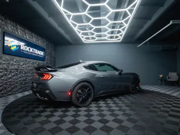 Mustang GT Coupe 5.0 Ti-VCT V8 Performance LED