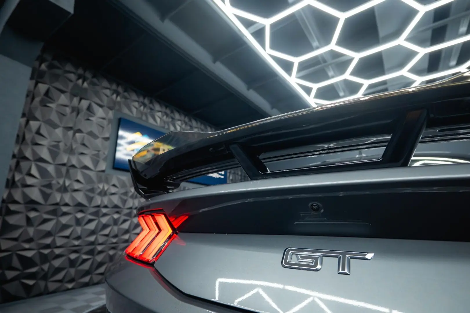 Mustang GT Coupe 5.0 Ti-VCT V8 Performance LED