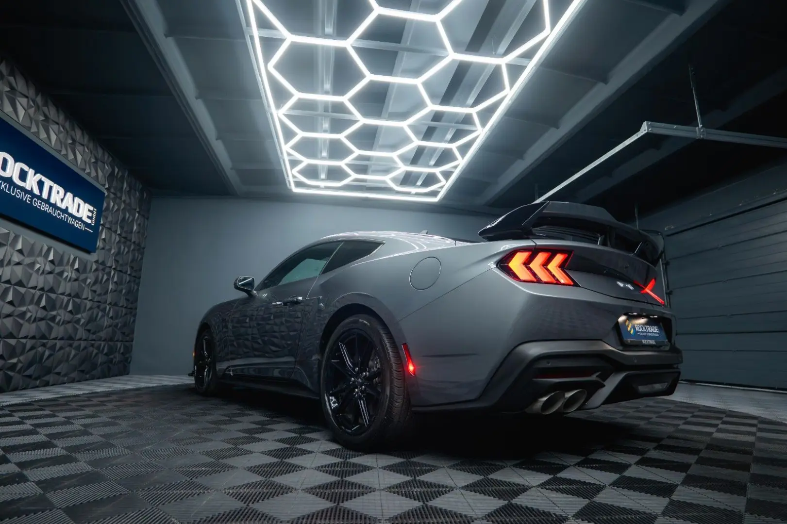 Mustang GT Coupe 5.0 Ti-VCT V8 Performance LED