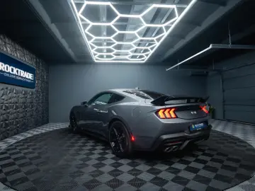 Mustang GT Coupe 5.0 Ti-VCT V8 Performance LED