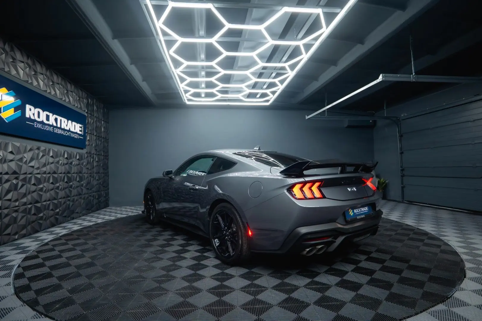 Mustang GT Coupe 5.0 Ti-VCT V8 Performance LED