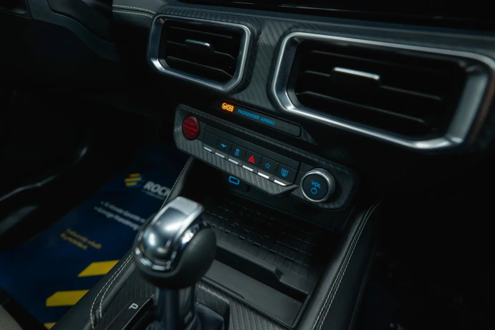 Mustang GT Coupe 5.0 Ti-VCT V8 Performance LED