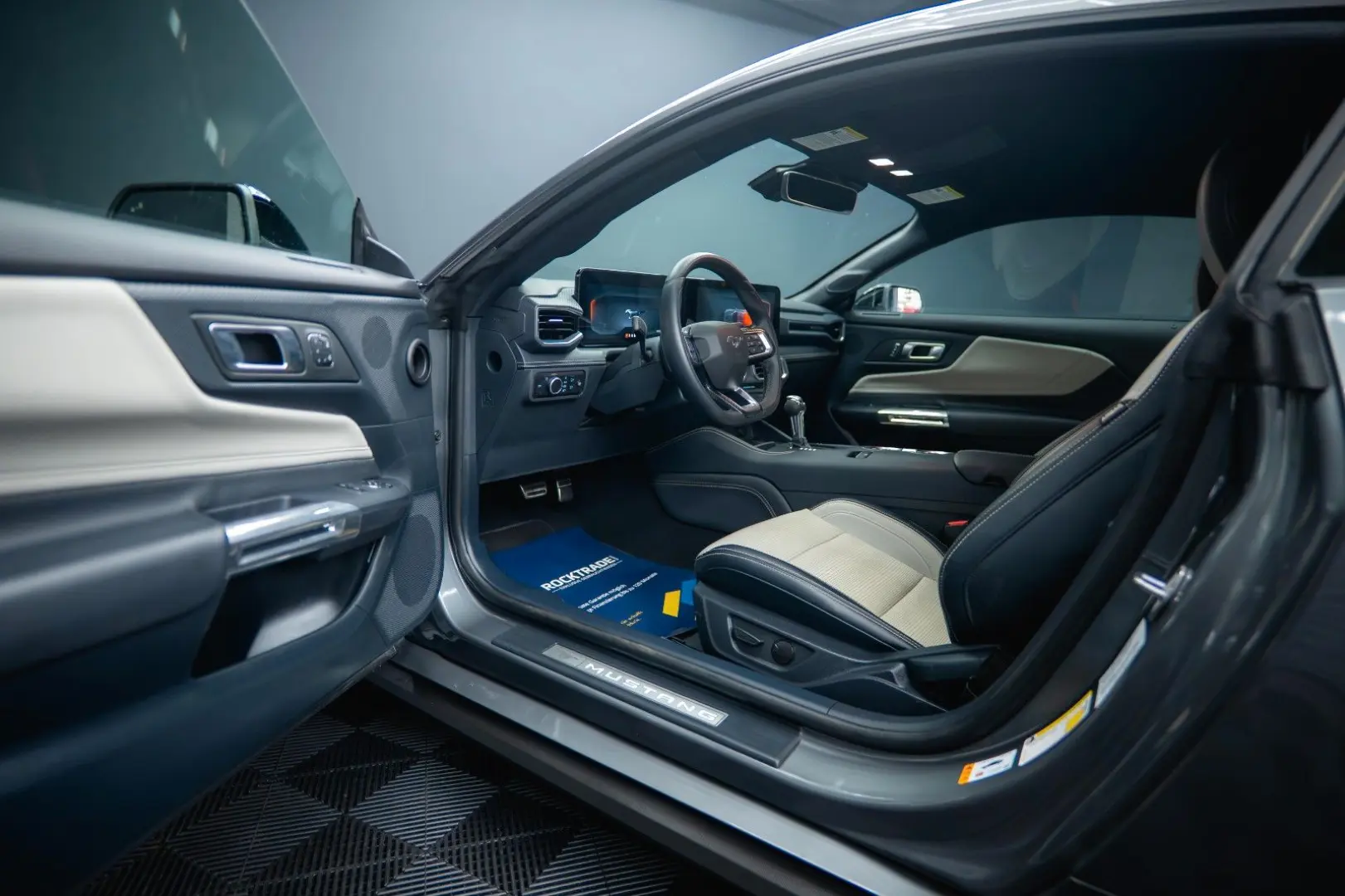 Mustang GT Coupe 5.0 Ti-VCT V8 Performance LED